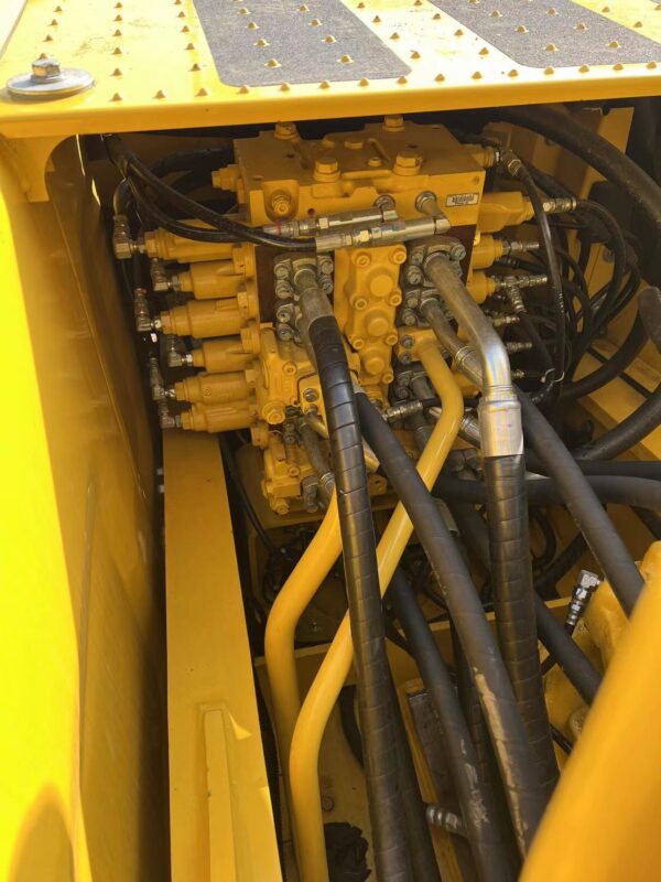 Excavator Used PC200-8 Spot Sale!!! - Image 5